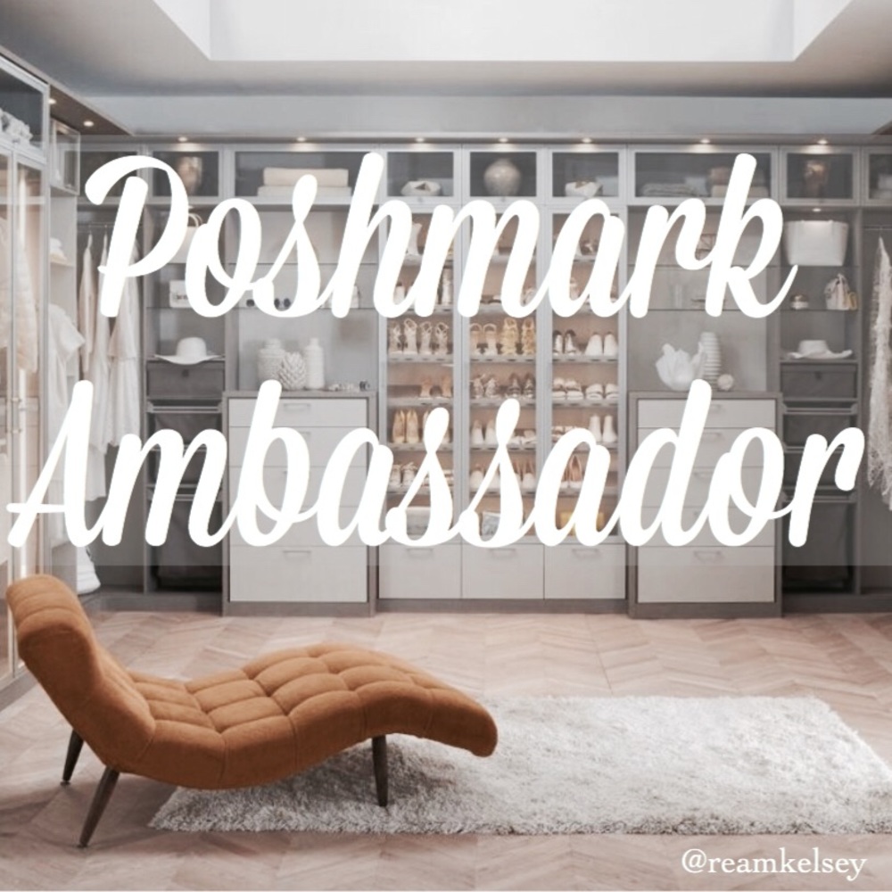 •Poshmark Ambassador•